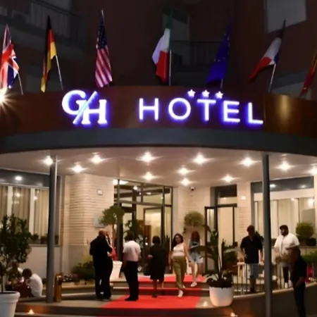 酒店 Gh 皮亚扎-阿尔梅里纳